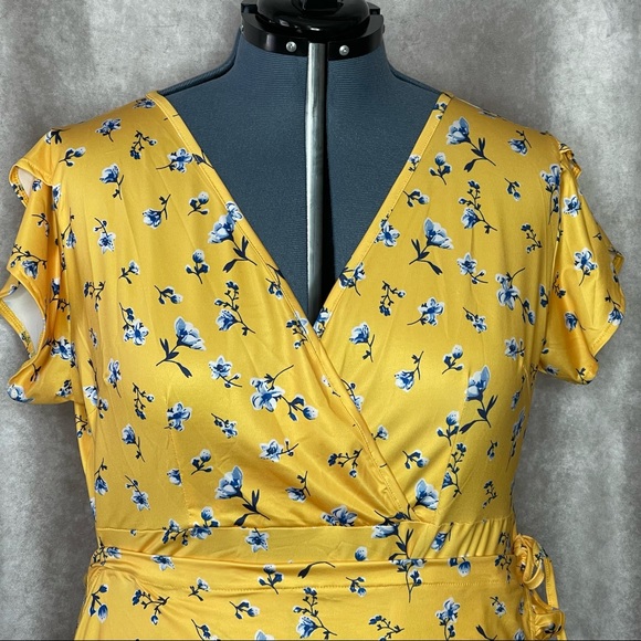 REBDOLLS “Let’s Talk” Yellow Floral Ruffle Faux Wrap Dress NWT Size 3X - Picture 3 of 16